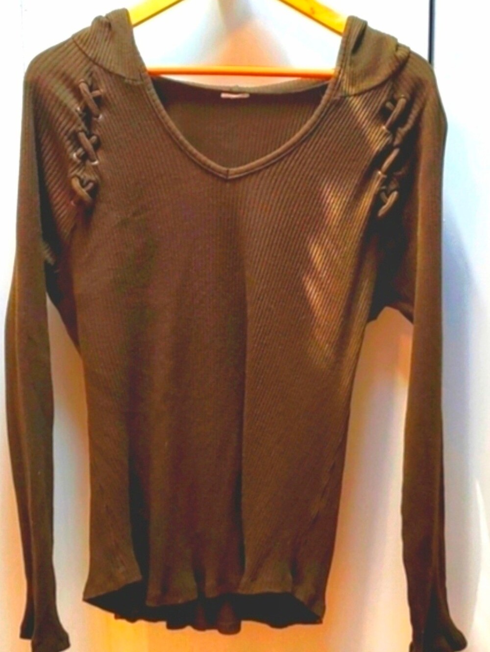 Womens Dark Olive Green Textured Knit Hooded Top Neutral Leisure Sz.Medium